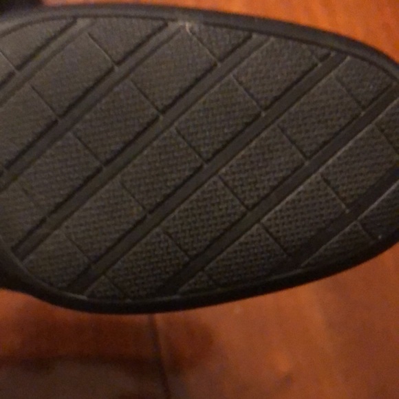 Clarks Black Leather Ankle Boot  Zip  Size 6.5 M  EUC Side Buckle Med Heel - Picture 7 of 16